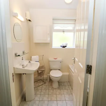 2 Garnish Court Apartment Glengarriff