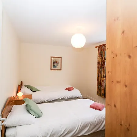 2 Garnish Court Apartment Glengarriff
